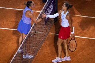 Zheng Qinwen drives out Aryna Sabalenka to reach the Italian open semis