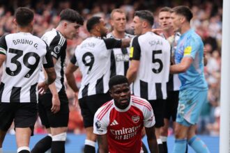 4/10 Newcastle Dad should never start for the club again