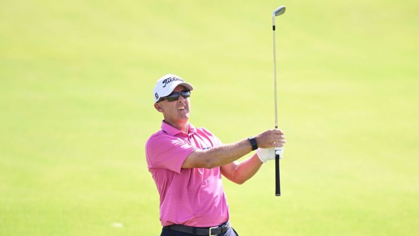 Cameron Percy grabs the senior PGA lead after firing a 67. Ernie Els 1back