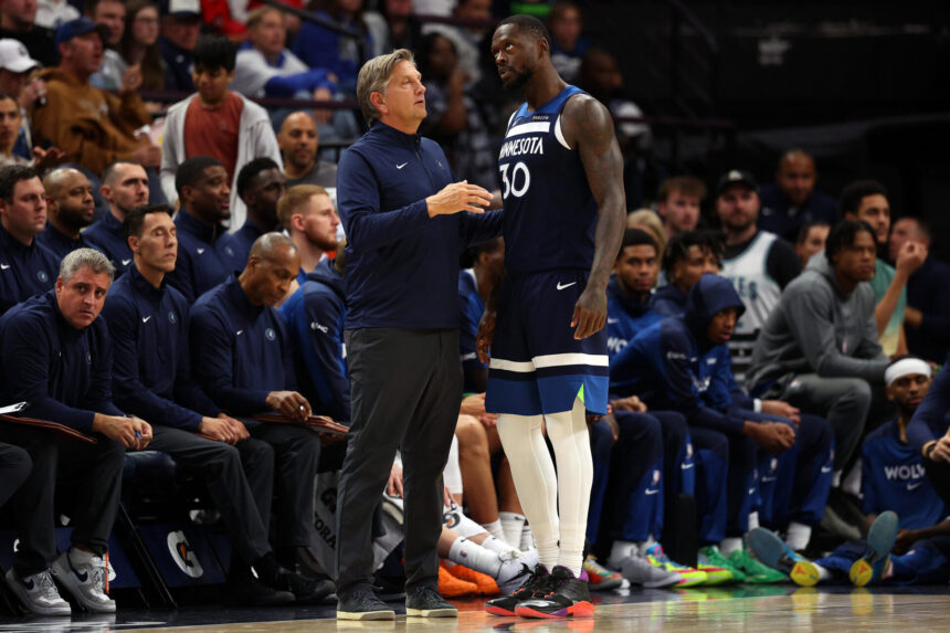 Chris Finch replaces Julius Randle with Timberwolves star Bill Simmons and says, "Three weeks is bad"..."