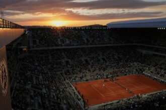 French Open's Mauresmo - "Ideal" but not an evening style stay