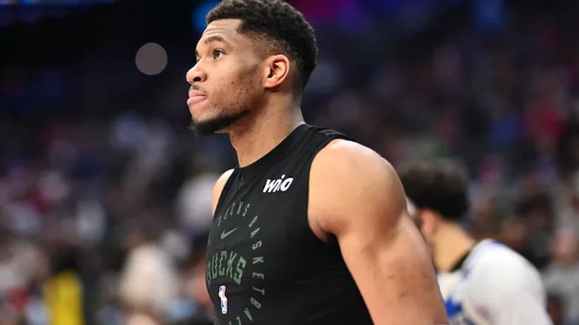 Giannis Antetokounmpo Bucks pic
