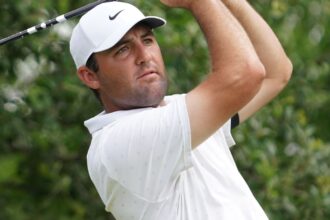 Griffin, Schmidt shares leads to take part in the Colonial Final Round