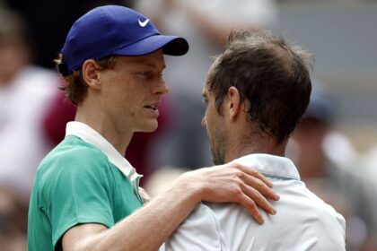 Jannik Sinner hits Richard Gasquet at the French Open to end the French career