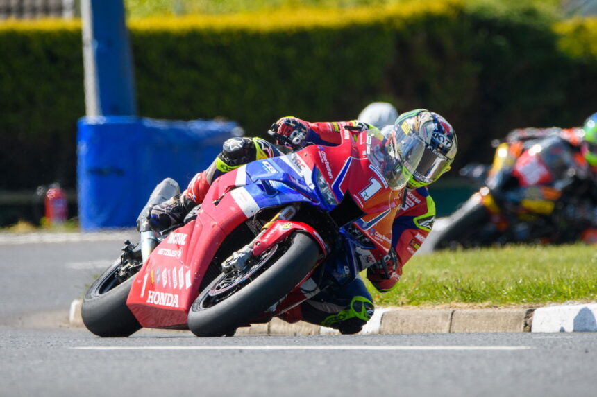 John McGuinness of the 2025 Road Race Competition: "That's difficult."