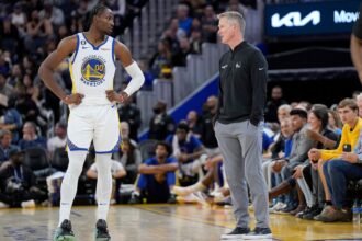 Jonathan Cuminga Statistics This series shows Steve Kerr made a mistake by keeping him on the bench, he was a missing ingredient