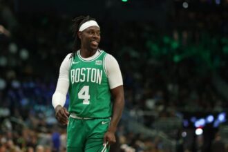 Jrue Holiday Celtics pic