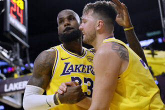 LeBron James sends a thinly veiled message from La Lakers, commenting on the role-player impact. "I was part of it..."