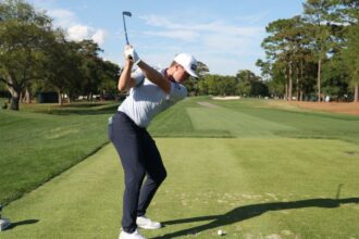 Mackenzie Hughes, Cristobal del Solar Share Myrtle Beach Lead