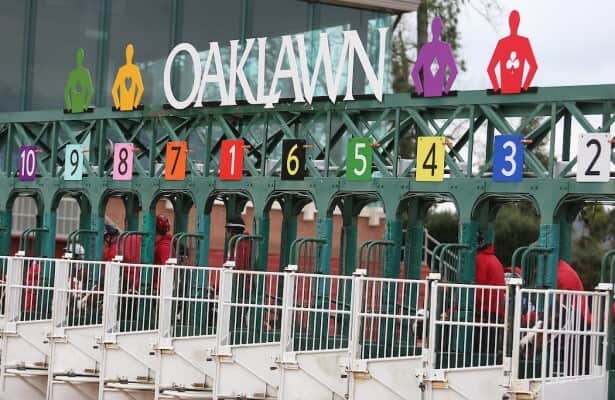 Oaklawn changes management of races, betting operations