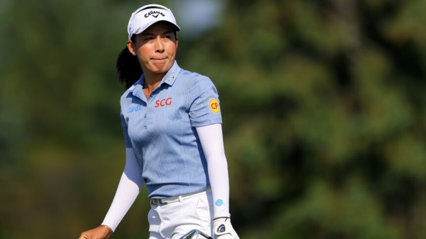 Powerful putting game offers Thitikul 2-shot Americas Open Lead
