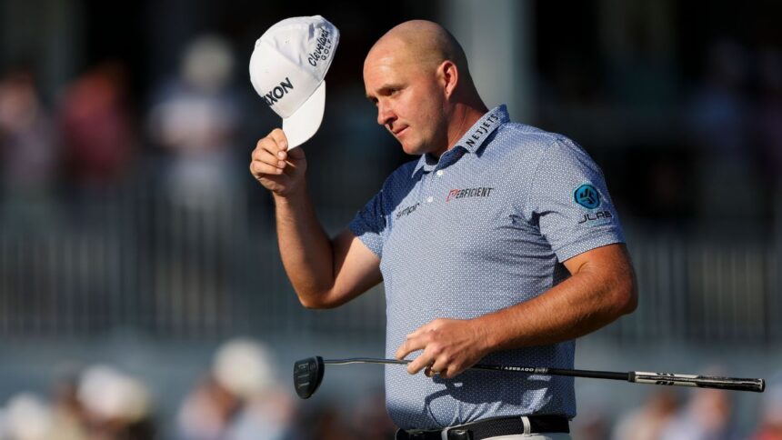 Sepp Straka and Shane Lowry share a 3-shot lead on Truist