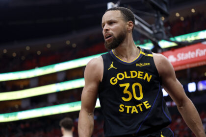 The oldest game in the name of Shams Charania Stephen Curry can return for the warrior