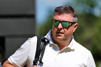 Why doesn't David Croft explain Sky F1 in Imora? Who is his replacement?