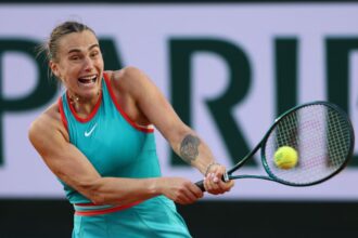 sabalenka slowly shrugged and started to reach the French Open Third Round