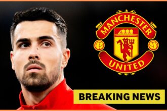 Diogo Costa and the Manchester United club logo