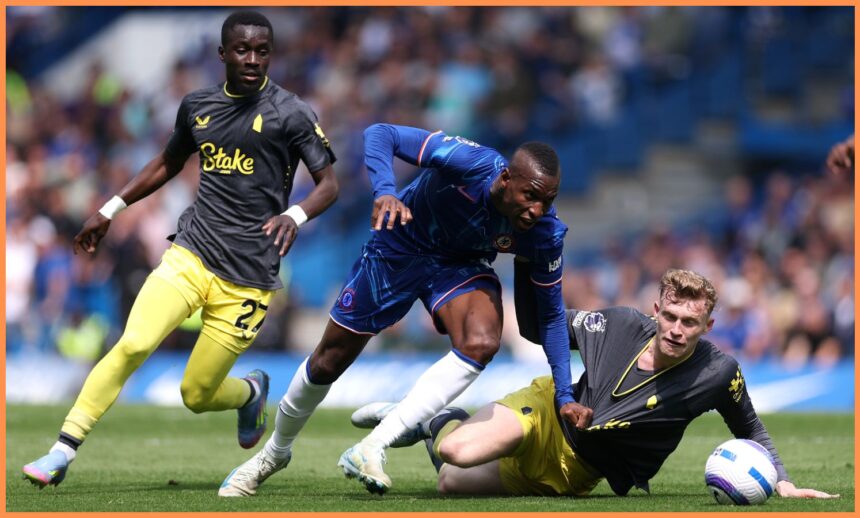 Jarrad Branthwaite in action for Everton against Chelsea