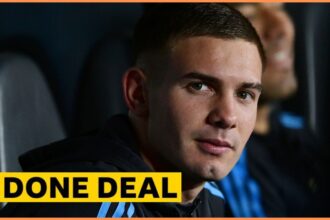 Franco Mastantuono on the Argentina bench