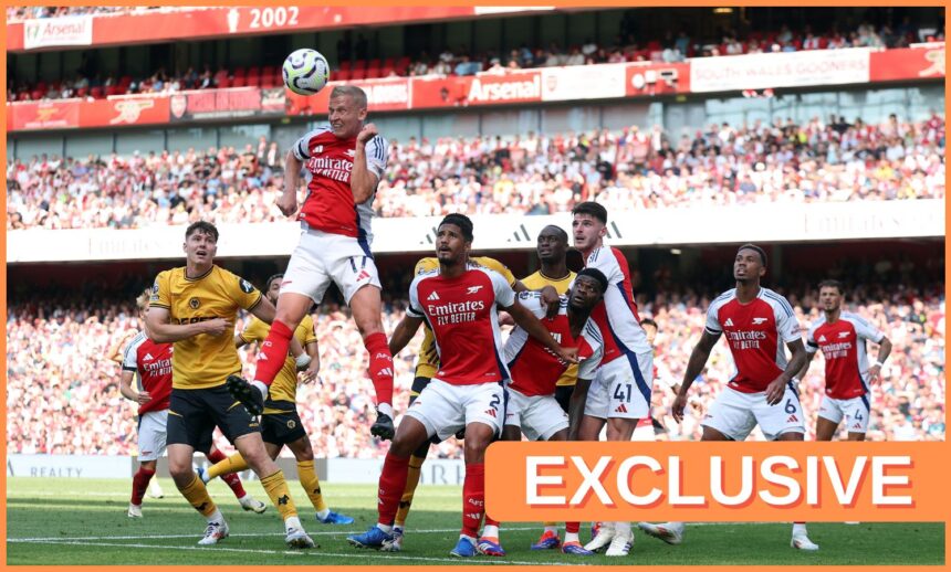 Arsenal players defending