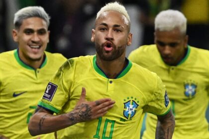 Chelsea is in constant discussion with forwards like Neymar.