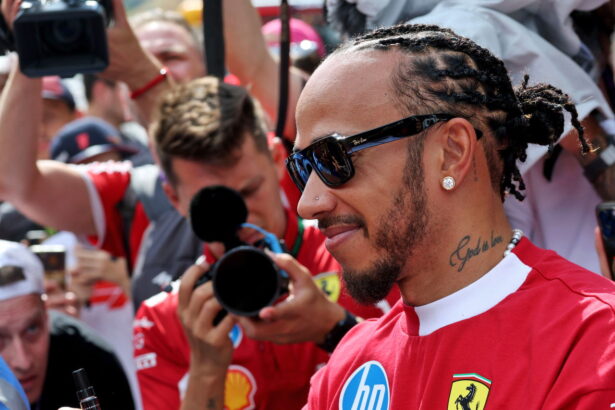 Jacques Villeneuve calls Ferrari's "strange" communication with Lewis Hamilton
