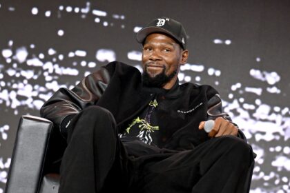 Kevin Durant revealed that he told his mother to study the legend of the Houston Rockets, she "famous with him..."