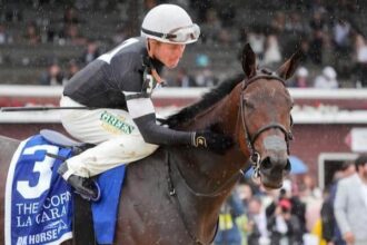 La Cara leads the 12th Grade winner