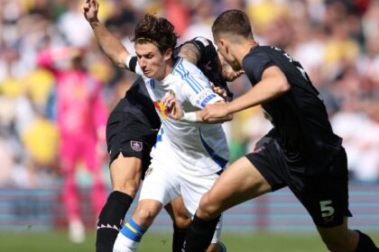 Leeds and Burnley fight for free agent "immeasurable" Premier League defender signature