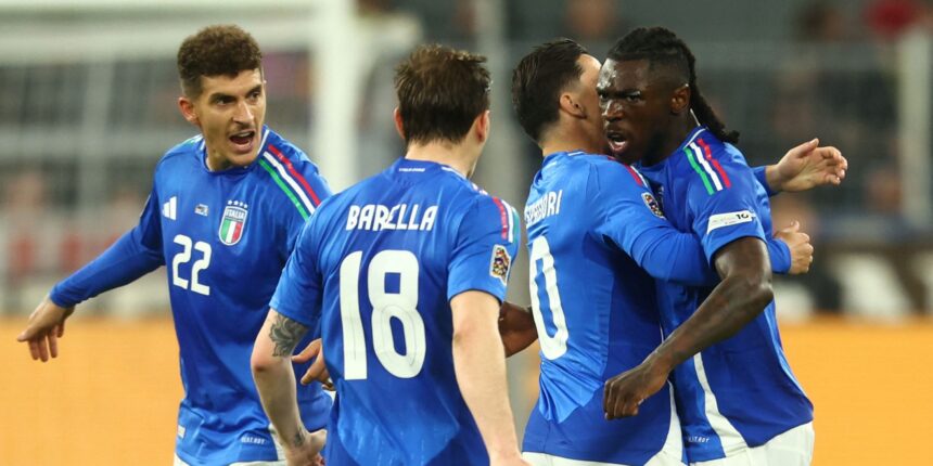 Man Utd offers huge pay for unexpected strikers
