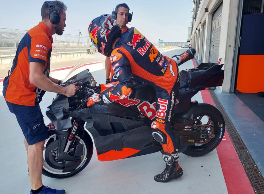 Maverick Vinales explains the new KTM Aero, Mass Damper in Aragon MotoGP testing