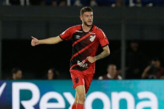 Nottingham Forest receives green light for full movement for 17 goal striker