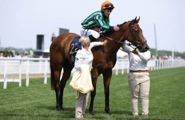 Sandal Time Confuses Commonwealth Cup