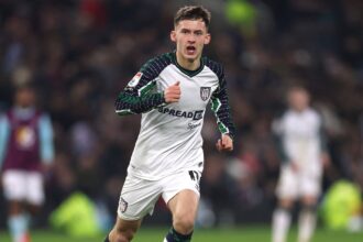 Sunderland approaches "outstanding" EFL stars to sign