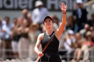 Svitolina, Swiatek and Sabalenka move to the French quarterfinals