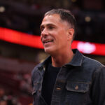 The LA Lakers decided to trade with injured players and did not withdraw the agreement, unlike Mark Williams' deal.