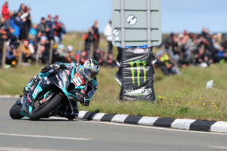 The Struggle of Michael Dunlop TT Superstock on Isle of Man: "We've had problems all week."