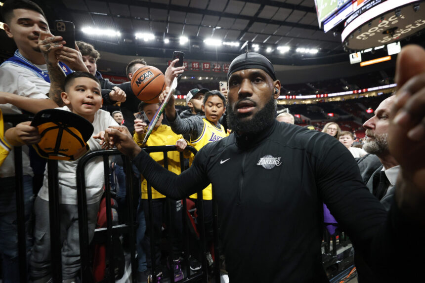 The former laker star emphasizes the pressure LeBron James fans have placed on players around him.