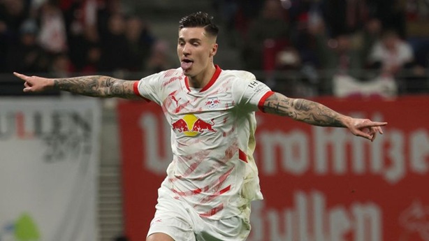 Arsenal Advance at Sesko Pursuit