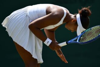 Osaka's Naomi, bouncing off Wimbledon by Pavlychenkova, declines