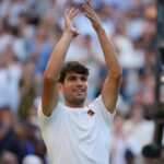 Carlos Alcaraz expands his winning streak to reach Wimbledon Round 4