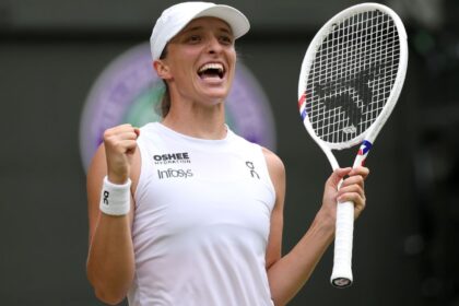 Iga Swiatek reaches the first Wimbledon semi-final in straight set