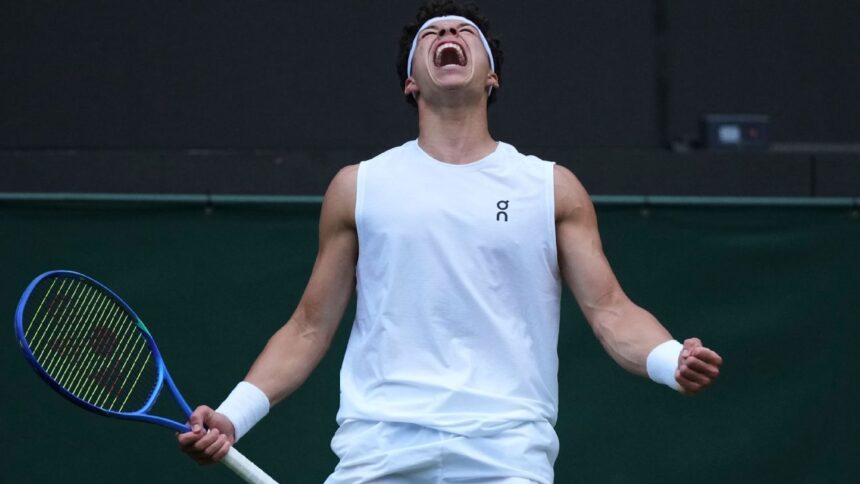 American Ben Shelton sails for round 16 at Wimbledon 2025