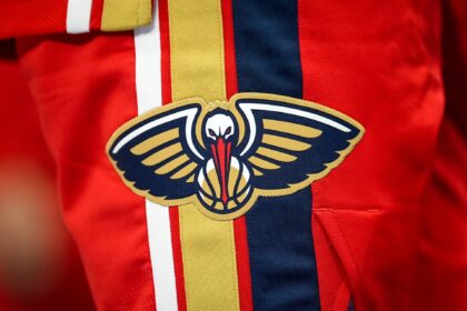 Bill Simmons shares a cruel New Orleans Pelicans rating that really involves fans: "I don't want to panic"