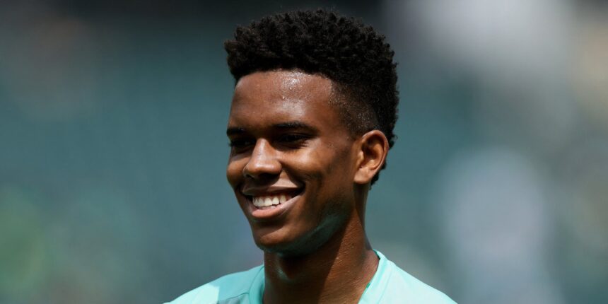 Chelsea is now "close" to signing talents about the size of Estebao