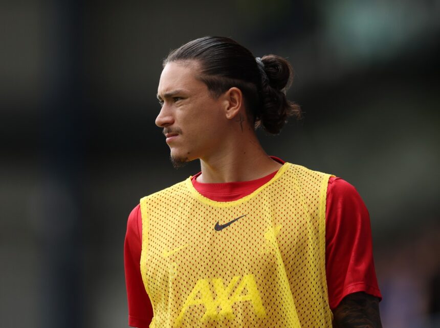 Darwin Nunez warming up for Liverpool