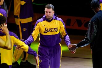 "Don't respond..." Brian Windhorst explains why Luka Donsic hasn't signed the La Lakers expansion