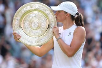 Iga Swiatek dominated Amanda Anisimova to win Wimbledon 2025