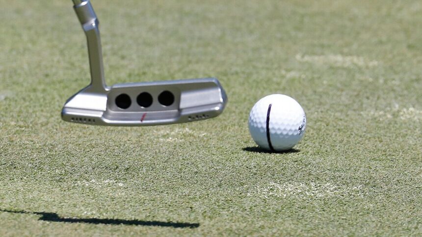 Jang Kim shot 61 and leads the Isco Championship with four strokes
