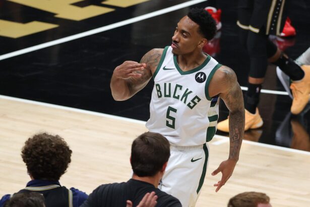 Jeff Teague thinks he wouldn't believe how much a single NBA player was paid at a free agency. "I'm not going to lie..."