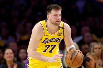 La Lakers fans make points "for the league" after Luka Doncic shows incredible improvements in physique
